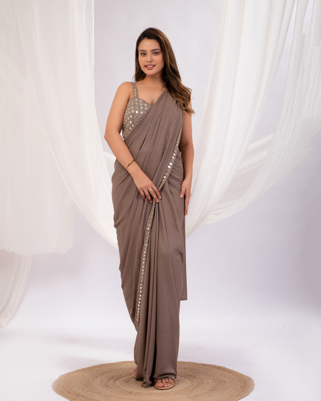 Desi girl pre draped saree
